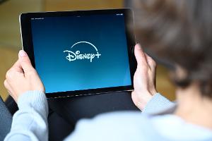 Disney+ gibt bei Preiserhöhungen nach