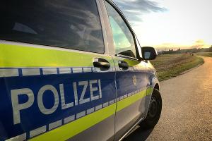 Sicher in den Urlaub - Polizei gibt Tipps am Infostand - 2505110