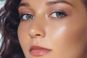 Mermaid Eyes: Der schönste Augen-Make-up-Trend des Sommers