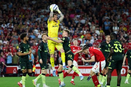 kicker: Leverkusen bemüht sich um Torhüter Flekken kicker: Leverkusen bemüht sich um Torhüter Flekken