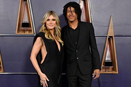Heidi Klum strahlt mit Sohn Henry bei AMAs Heidi Klum strahlt mit Sohn Henry bei AMAs