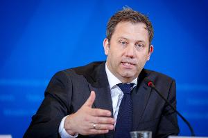 Klingbeil kündigt massiv höhere Investitionen an
