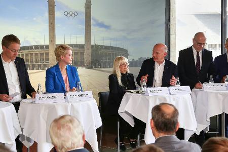 Berlins Olympia-Plan: Beachvolleyball am Brandenburger Tor Berlins Olympia-Plan: Beachvolleyball am Brandenburger Tor