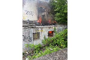 Brandserie in alter Gärtnerei-Ruine: Feuerwehr zum zweiten Mal binnen Tagen im Einsatz