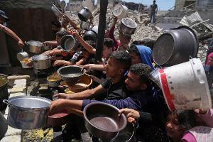Bericht: Sturm auf Lebensmittel-Verteilungszentrum in Gaza