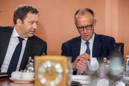 Viel Zeit bleibt nicht mehr bis zur Sommerpause, um die ersten großen Koalitionsprojekte auf den Weg zu bringen. (Archivbild) Viel Zeit bleibt nicht mehr bis zur Sommerpause, um die ersten großen Koalitionsprojekte auf den Weg zu bringen. (Archivbild)