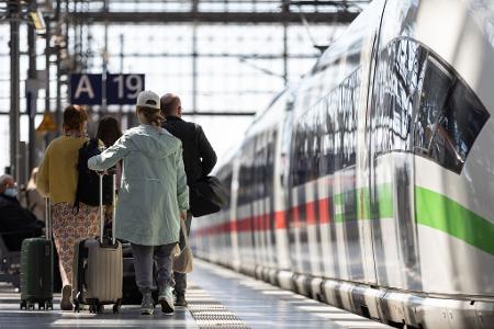 Nicht immer voll: Die Fernzüge der Deutschen Bahn. (Archivbild) Nicht immer voll: Die Fernzüge der Deutschen Bahn. (Archivbild)