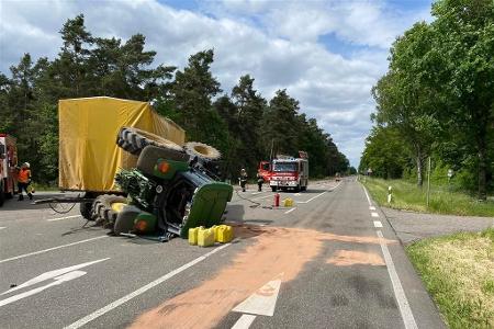 Traktor umgekippt Traktor umgekippt