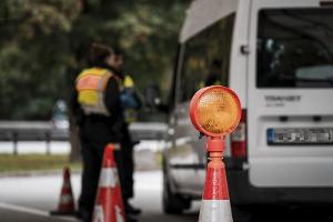 Inder mit vier gefälschten Führerscheinen unterwegs/ Bundespolizei verhängt vierjährige Wiedereinreisesperre