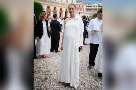 Pierre Casiraghis Ehefrau Beatrice feiert Roms zeitlose Schönheit