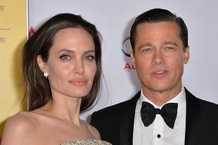 Brad Pitt: Seltene Worte über endgültige Scheidung von Angelina Jolie Brad Pitt: Seltene Worte über endgültige Scheidung von Angelina Jolie