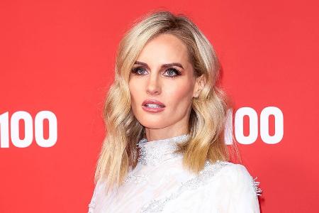 TV-Löwin Janna Ensthaler startet als Model durch TV-Löwin Janna Ensthaler startet als Model durch
