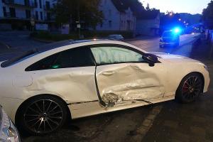 Unfall fordert zwei leicht Verletzte