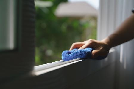 Fensterrahmen reinigen 