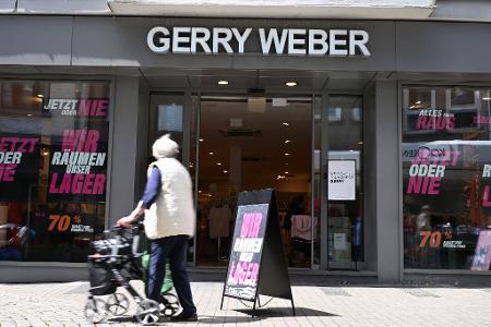 Der Abverkauf läuft auf Hochtouren in den verbliebenen Gerry-Weber-Shops in Deutschland. Der Abverkauf läuft auf Hochtouren in den verbliebenen Gerry-Weber-Shops in Deutschland.