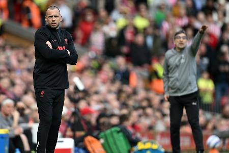Heitinga wird Trainer bei Ajax Amsterdam Heitinga wird Trainer bei Ajax Amsterdam
