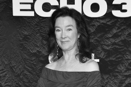 Emmy-Gewinnerin Valerie Mahaffey stirbt mit 71 Jahren Emmy-Gewinnerin Valerie Mahaffey stirbt mit 71 Jahren