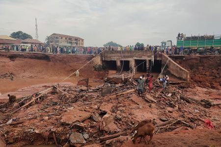 Zerstörungen nach einem Unwetter in der nigerianischen Stadt Mokwa
