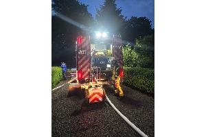 Kleingebäudebrand - Gartenlaube in Vollbrand