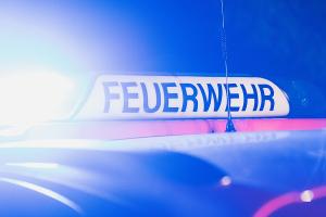 Gemeldeter Zimmerbrand mit Menschenleben in Gefahr
