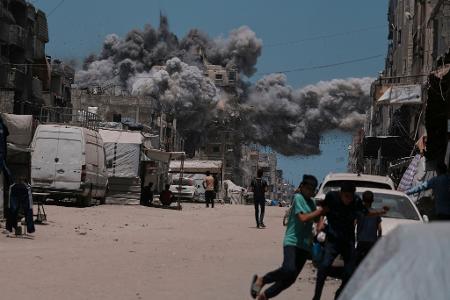 Israels Armee soll die Einsätze in Gaza ausweiten. 