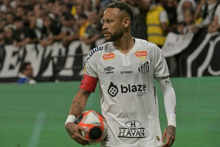 Gelb-Rot zum Abschluss? Neymars Zukunft bei Santos offen Gelb-Rot zum Abschluss? Neymars Zukunft bei Santos offen