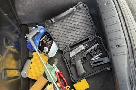 Softairwaffe ohne Prüfzeichen eingezogen.
Foto Bundespolizei Softairwaffe ohne Prüfzeichen eingezogen.
Foto Bundespolizei