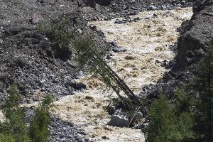 Schuttberg über Blatten 100 Meter hoch - Suche nach Schäfer
