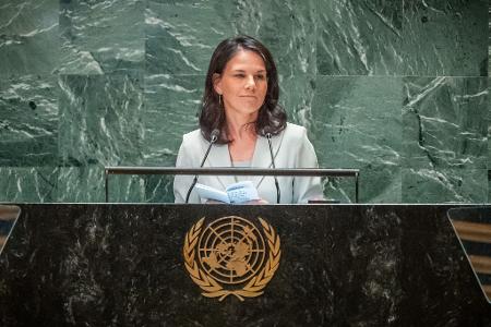 Baerbock kennt ihren designierten neuen Arbeitsplatz noch als Außenministerin. (Archivbild) Baerbock kennt ihren designierten neuen Arbeitsplatz noch als Außenministerin. (Archivbild)