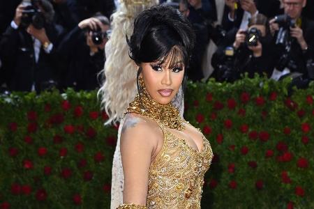Cardi B macht Beziehung zu Stefon Diggs offiziell Cardi B macht Beziehung zu Stefon Diggs offiziell