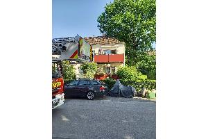 Vermutlich Fettbrand in Wohnung - Rauchmelder schlagen Alarm - Bewohnerin bleibt unverletzt