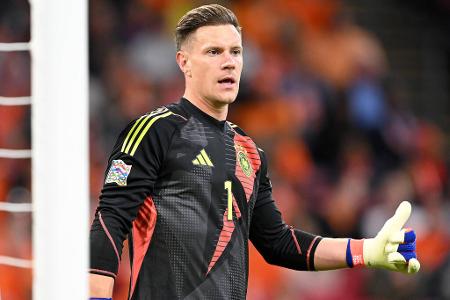 TOR: Marc-Andre ter Stegen (FC Barcelona) - Hinter der Leistungsfähigkeit der deutschen Nummer eins stehen noch ein paar Fragezeichen, kam ter Stegen doch erst jüngst von seiner schweren Knieverletzung zurück. Zudem gibt es Gerüchte, Barca denke an einen Verkauf des Routiners. Keine perfekte Ausgangslage für den Keeper.