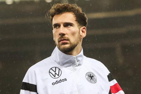 MITTELFELD: Leon Goretzka (FC Bayern) - War eigentlich schon abgeschrieben, hat sich aber über den FC Bayern unermüdlich wieder ins DFB-Team gekämpft. Dass er sich immer in den Dienst des Teams stellte, kam offenbar auch bei Nagelsmann gut an. Ordentliche Leistungen dürften ihr Übriges dazu beigetragen haben. Nun winkt ihm sogar ein Einsatz gegen Portugal.