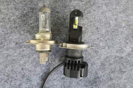 Osram LED Retrofit (2023) und H4 Birne im Größenvergleich