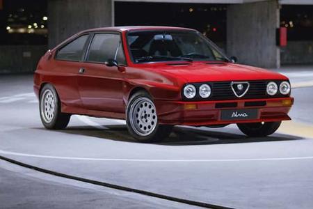 Alfasud Sprint Restomod in Tiefgarage