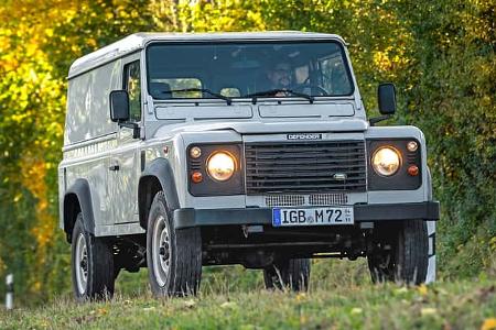 Land Rover Defender 110
