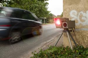 Kollision mit Auto - Radfahrer schwer verletzt - 2506010