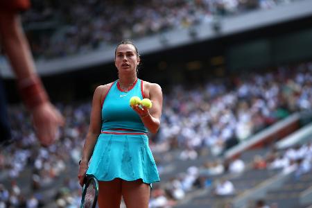 Paris: Swiatek und Sabalenka machen Halbfinalkracher perfekt Paris: Swiatek und Sabalenka machen Halbfinalkracher perfekt