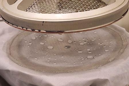 Zubehšr Abdeckplanen fŸr FahrradtrŠger WassersŠulentest Nahaufnahme
