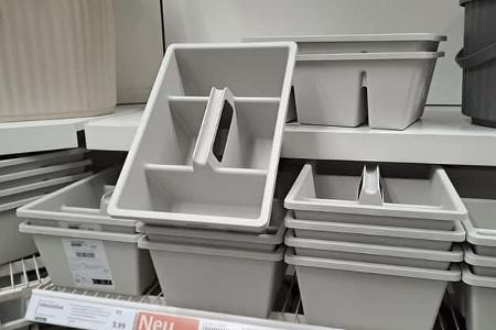 Praktische Ikea-Artikel werden in einem Pössl Campstar ausprobiert