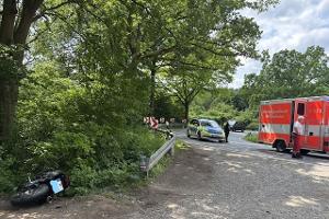 Verkehrsunfall mit alleinbeteiligter Motorradfahrerin