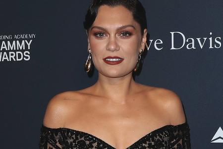 Jessie J macht Brustkrebsdiagnose öffentlich und kündigt Auszeit an Jessie J macht Brustkrebsdiagnose öffentlich und kündigt Auszeit an
