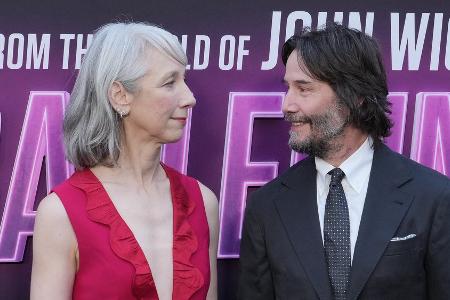 Keanu Reeves und Alexandra Grant begeistern mit Red-Carpet-Auftritt Keanu Reeves und Alexandra Grant begeistern mit Red-Carpet-Auftritt