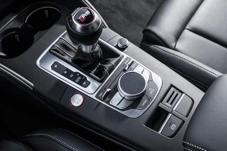 Audi RS3 Sportback 2015, Schalthebel