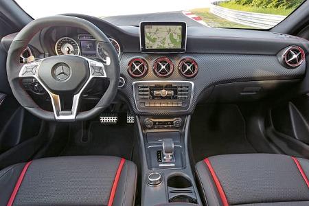 Mercedes A45 AMG Edition 1, Cockpit