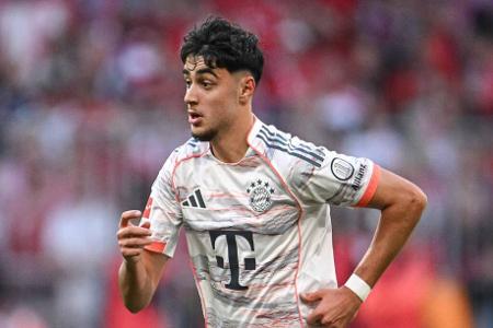 Platz 8: Aleksandar Pavlovic (FC Bayern) - 70 Mio. Euro - 21 Jahre, defensives Mittelfeld, Vertrag bis 2029