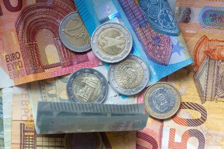 Das seit Januar amtierende Koalitionskabinett in der Hauptstadt Sofia bemüht sich um einen Beitritt des Balkanlandes zur Eurozone am 1. Januar 2026. (Symbolbild) Das seit Januar amtierende Koalitionskabinett in der Hauptstadt Sofia bemüht sich um einen Beitritt des Balkanlandes zur Eurozone am 1. Januar 2026. (Symbolbild)