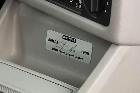 BMW M3 E30 Cecotto (1988)
