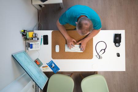 Umfrage: Nur wenige sprechen mit Arzt über E-Patientenakte