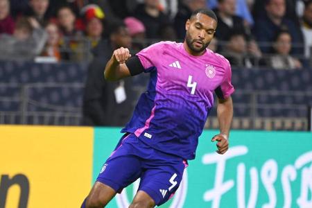Jonathan Tah - Note: 5,0 - Gewann zunächst wichtige Zweikämpfe, wenn Portugal die Tiefe bespielen wollte. Hatte aber immer wieder krasse Aussetzer in seinem Spiel. Leistete sich gegen das Pressing der Portugiesen einige Ballverluste. Öffnete durch schwaches Timing beim Vorschieben zudem große Lücken. Vor dem 1:2 ging so der Raum für Mendes auf.